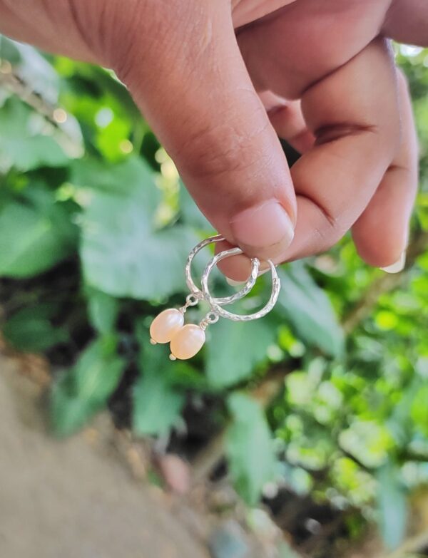 Earrings | 22k silver & pearl