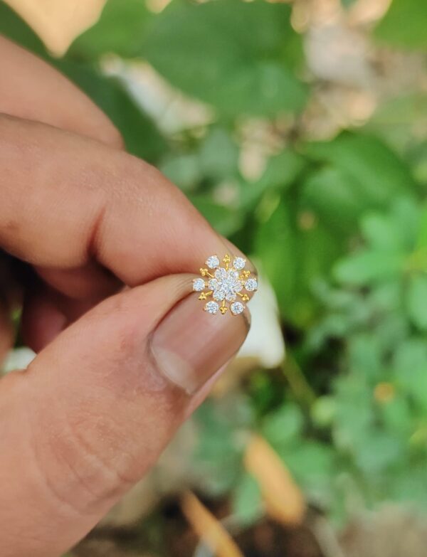 Nosepin  Sonaton  gold & zircon stone
